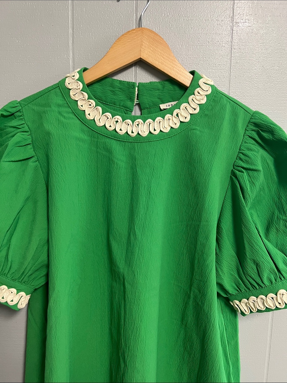 NWT Jodifl Blouse Large Short Sleeve Green New with Tags! Super Cute! - Picture 3 of 13